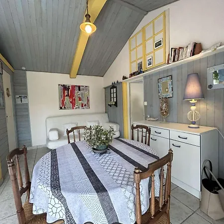 Prázdninový dům Charmante Maison Avec Jardin, Proche Et Centre, Parking Et Abri Velos A - Fr-1-224b-188 Noirmoutier-en-l'Ile
